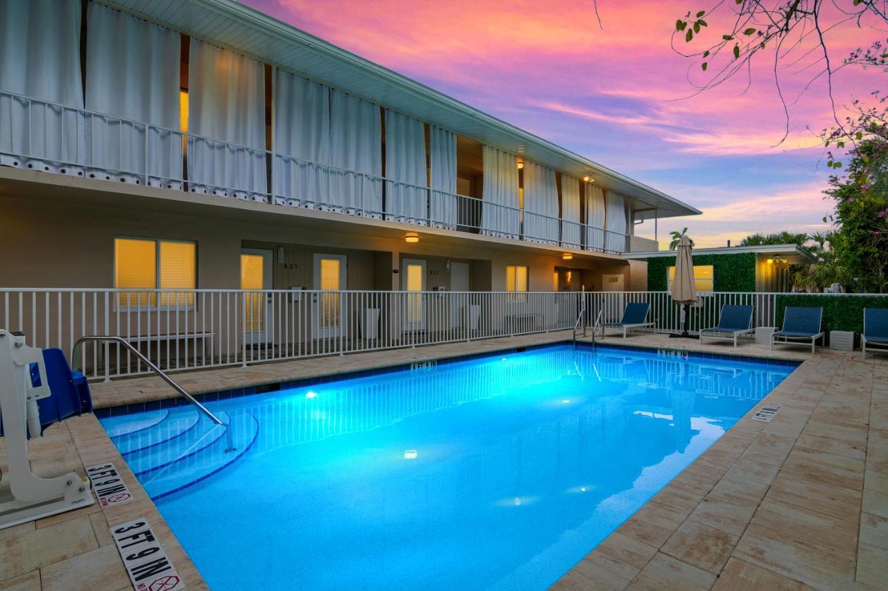 Tropical Oasis 809 Apartment เนเปิลส์ ภายนอก รูปภาพ